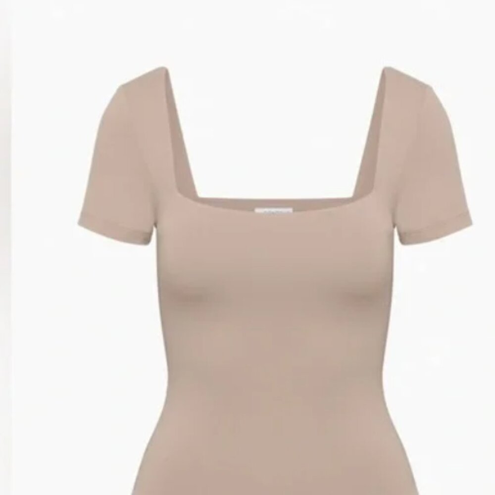 Aritizia  Cream Contour Squareneck Short sleeve Top S